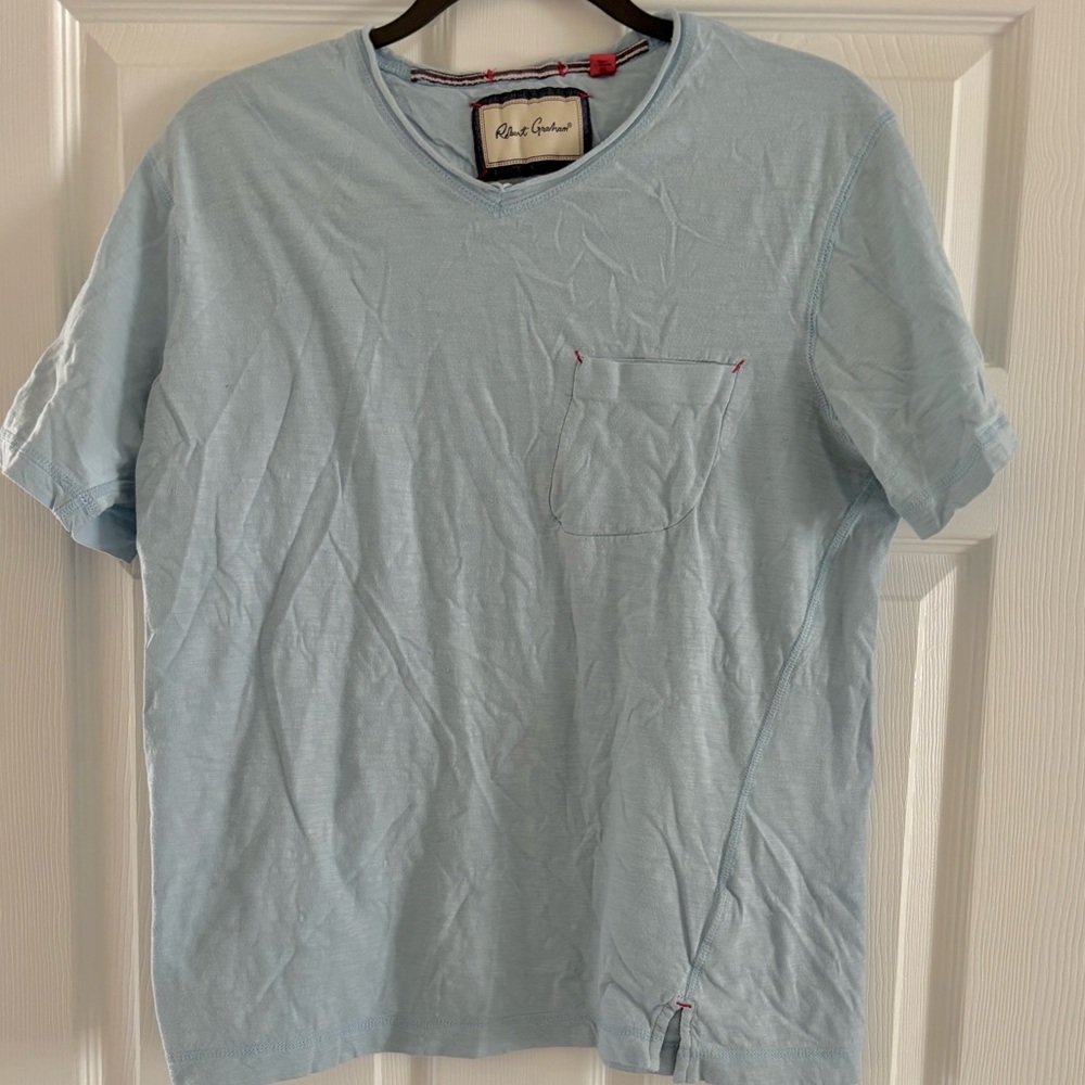 Robert Graham Light Blue V-Neck T-Shirt; Front Pocket; Men’s Size Large
